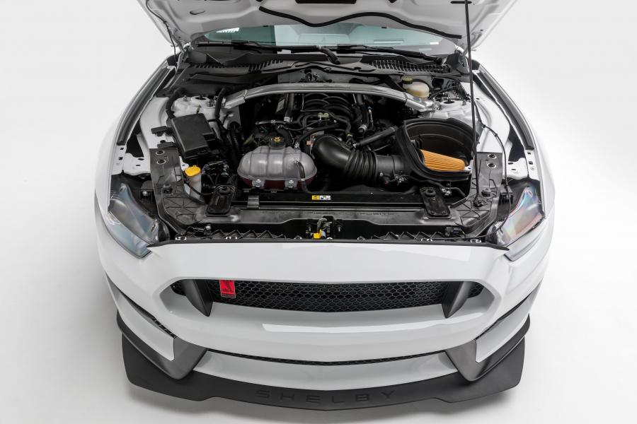 Моторный отсек Shelby GT350R Mustang (F0023) 2015 года  (фото 16 из 17)